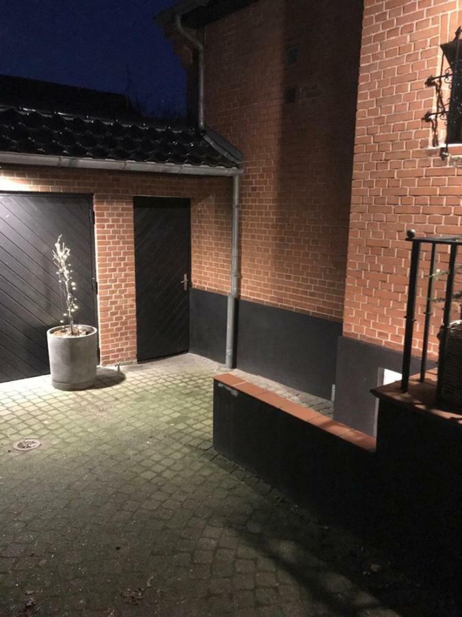 Апартаменты Special Offer,One Of Its Kind, Extremely Central In Herning, Danish Hosts, Extremely Clean, Very Quiet Street But A Stonethrough From Bars & Restaurants Экстерьер фото