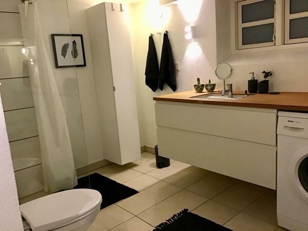 Апартаменты Special Offer,One Of Its Kind, Extremely Central In Herning, Danish Hosts, Extremely Clean, Very Quiet Street But A Stonethrough From Bars & Restaurants Экстерьер фото